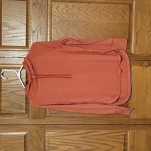 Light weight hooded pullover